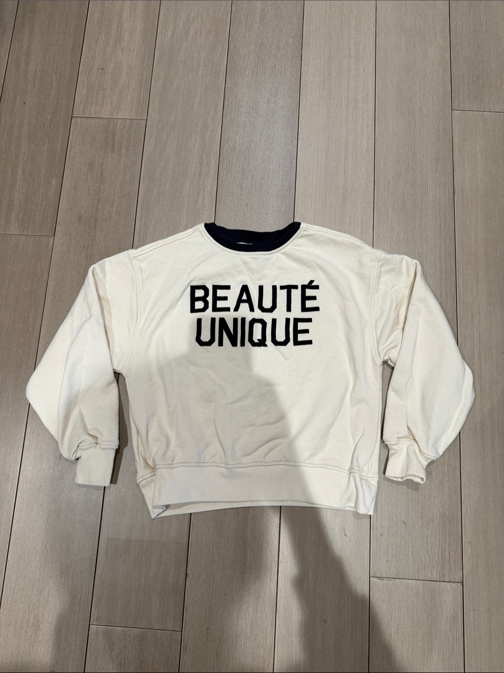 BEAUTÉ UNIQUE Cream Graphic Sweatshirt